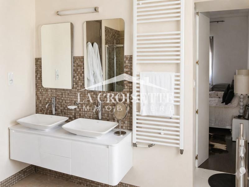 Villa S+4 avec piscine à La Marsa